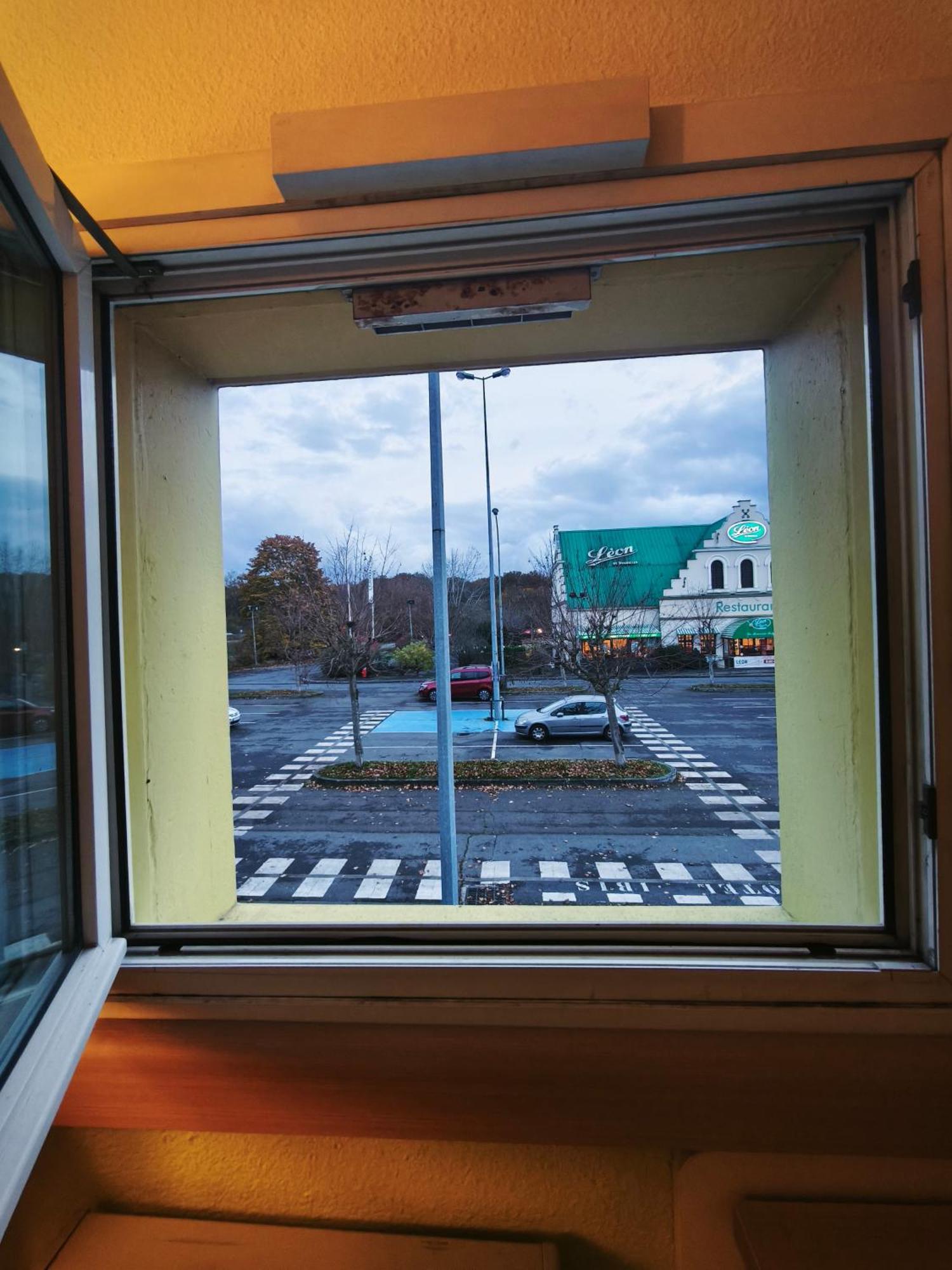 Ibis Budget L'Isle Adam Esterno foto