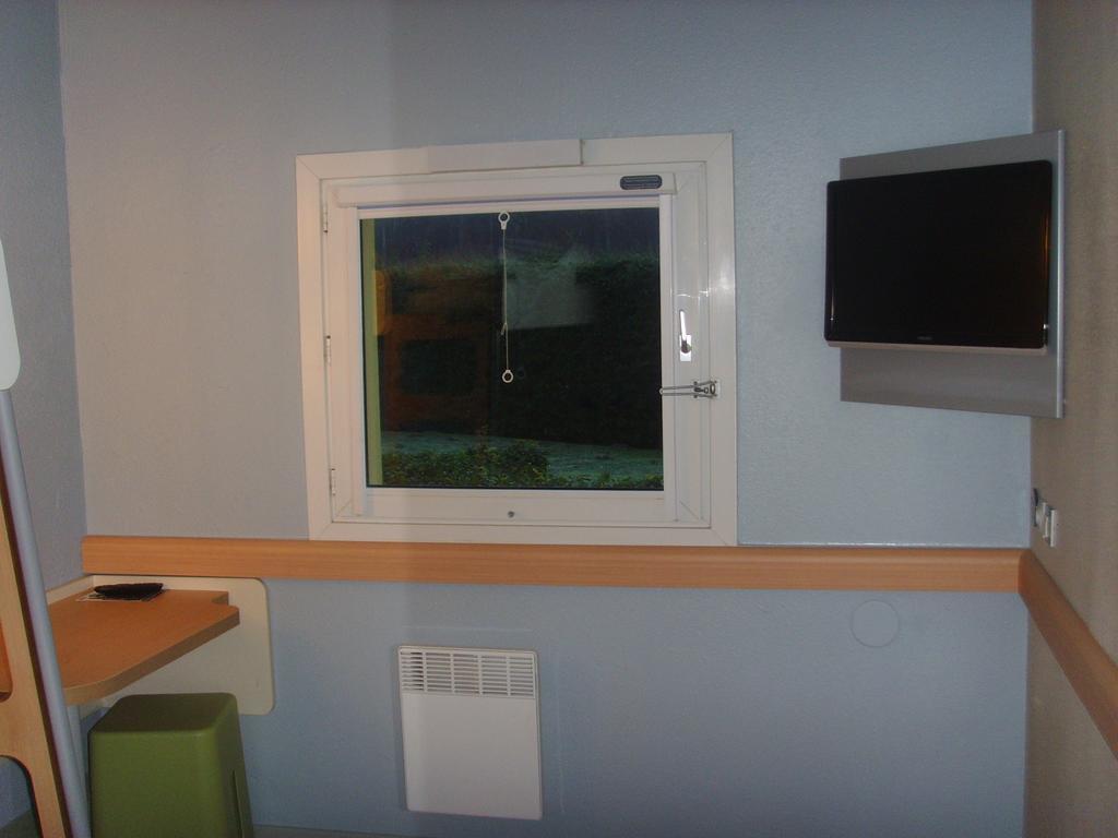 Ibis Budget L'Isle Adam Esterno foto
